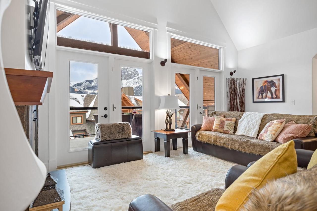 Penthouse At Solar A Resort And Spa Canmore Exterior foto